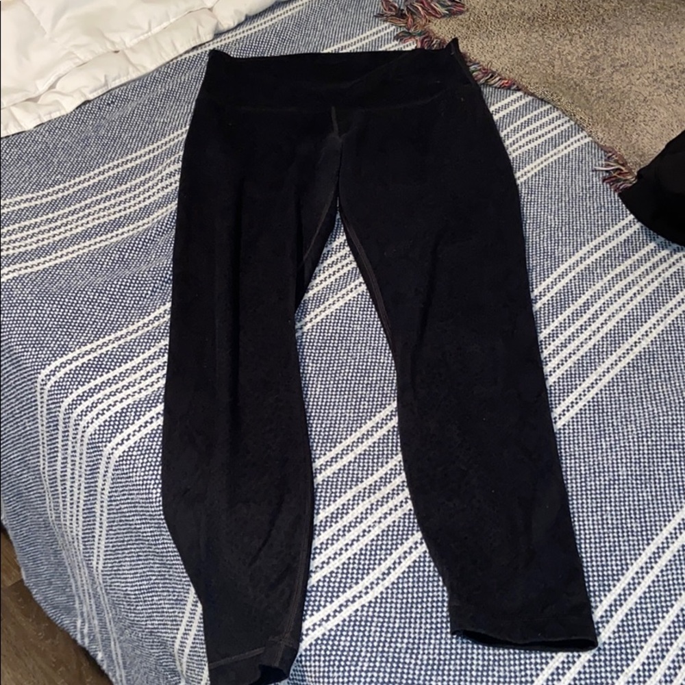 Lululemon Python Print 7/8 - GUC